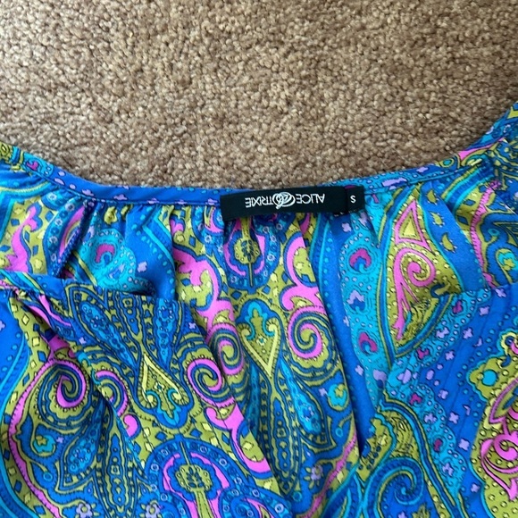Alice & Trixie Printed Flowy Silk Blouse - Picture 5 of 6